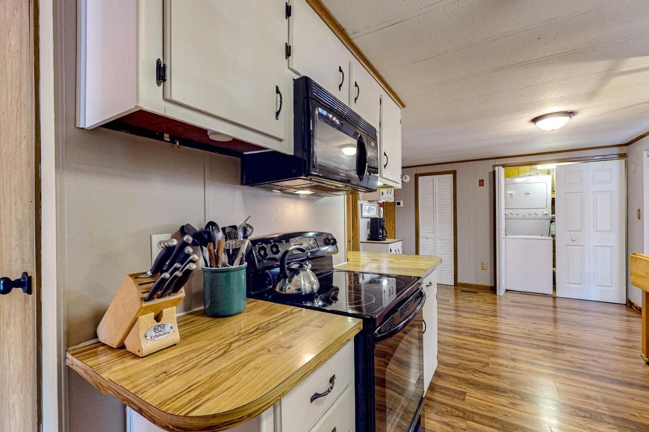 Pine Woods Cabin МакГенрі Екстер'єр фото